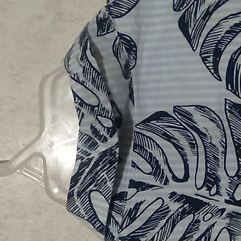 Club Room Madison Palm 🌴 graphic button up shirt size Large, navy and white - Picture 13 of 14